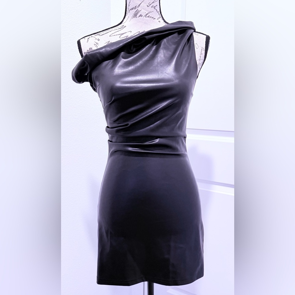 NWT MICAS Faux Leather Asymmetrical Twist Knot Zipper Mini Dress - Picture 6 of 16